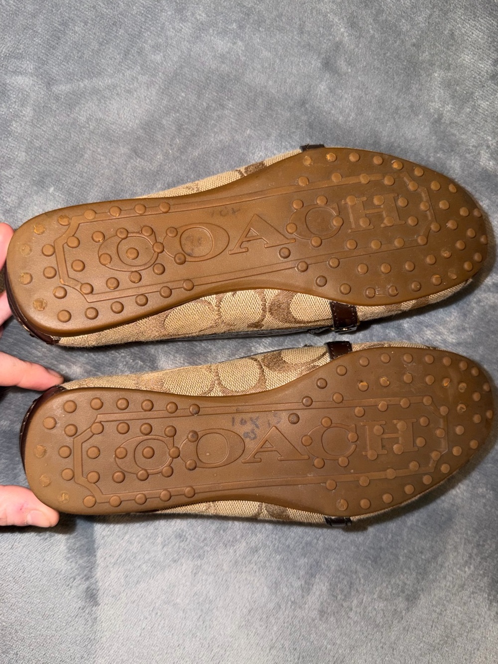 🤎 Coach Signature Jacquard Slip-On Loafers - Picture 4 of 6